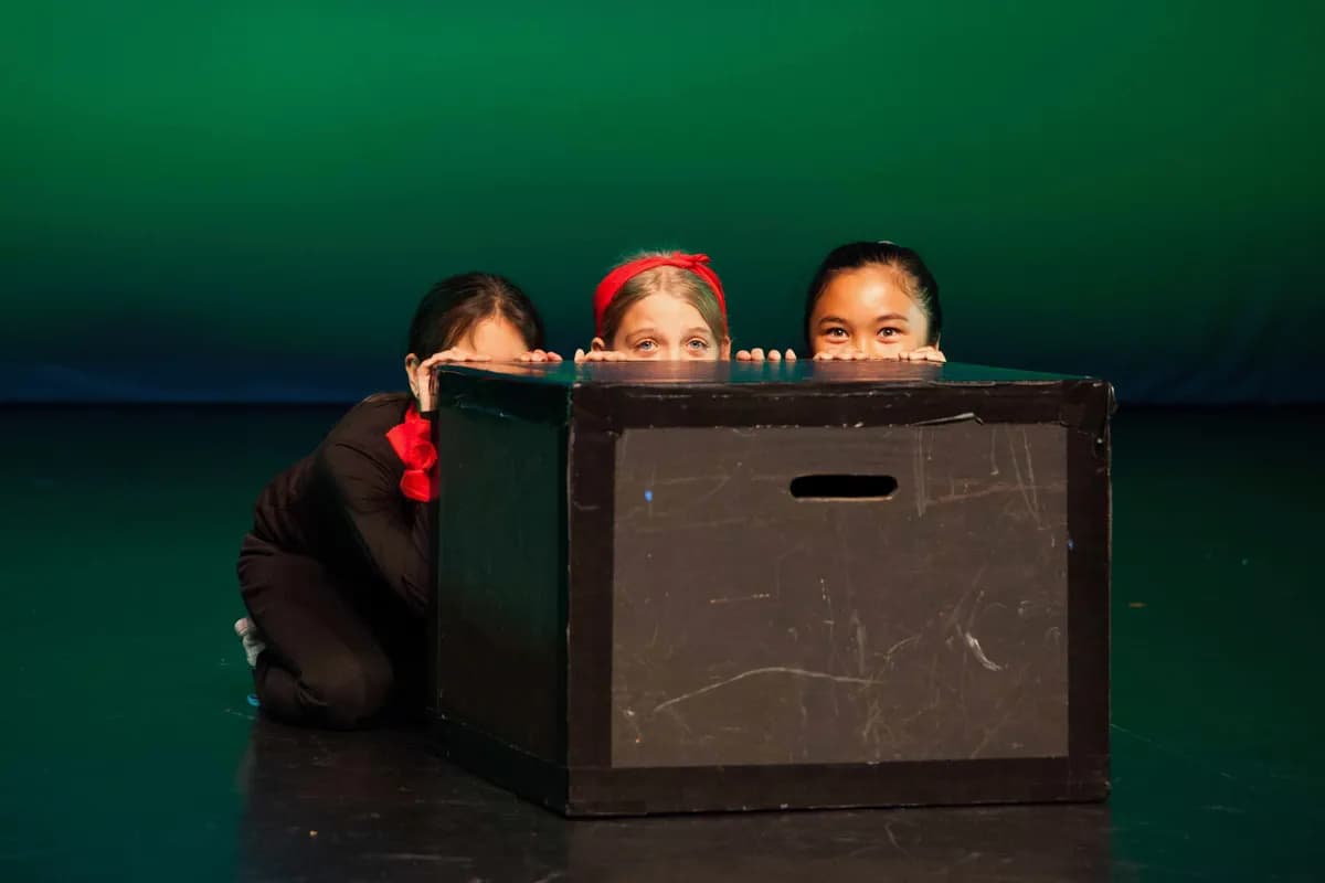 OVATION! students practising acting techniques in Richmond Hill