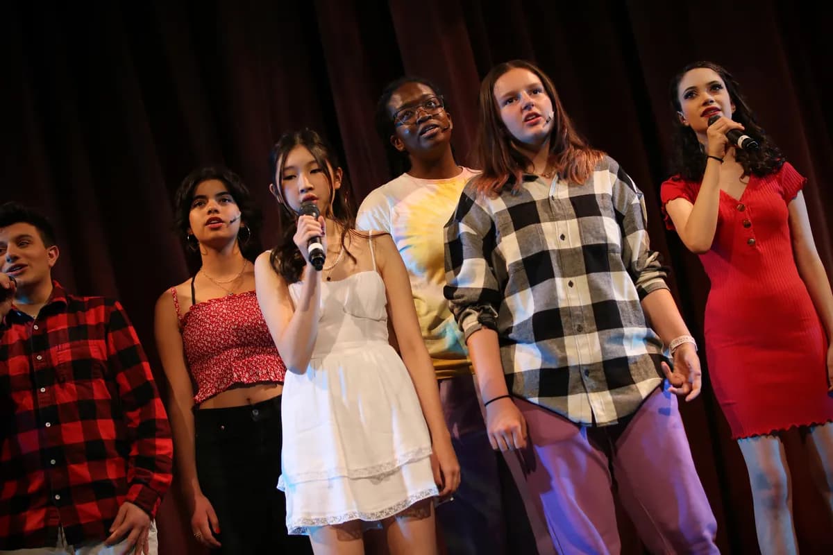 OVATION! students singing together during lessons at the Richmond Hill performing arts academy