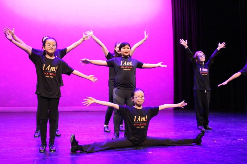 OVATION! DO-IT-ALL musical theatre camp performers on stage at the Richmond Hill summer programme